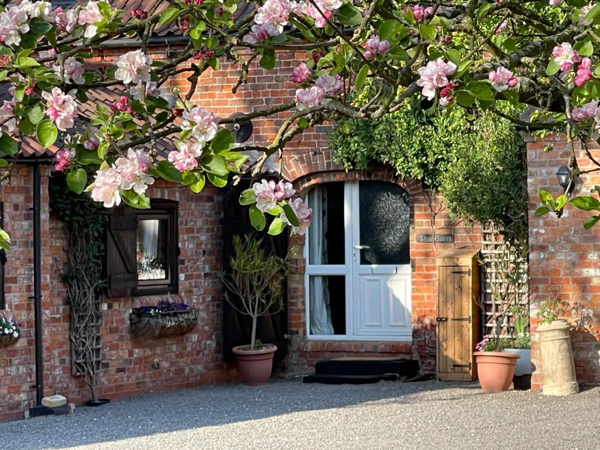 Stunning 2-Bed 18Th Century Barn Conversion Villa Boston Exterior photo